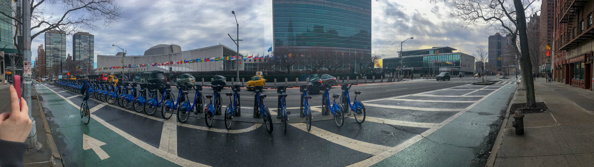 Panoramic photo of New York City outside of the UN.